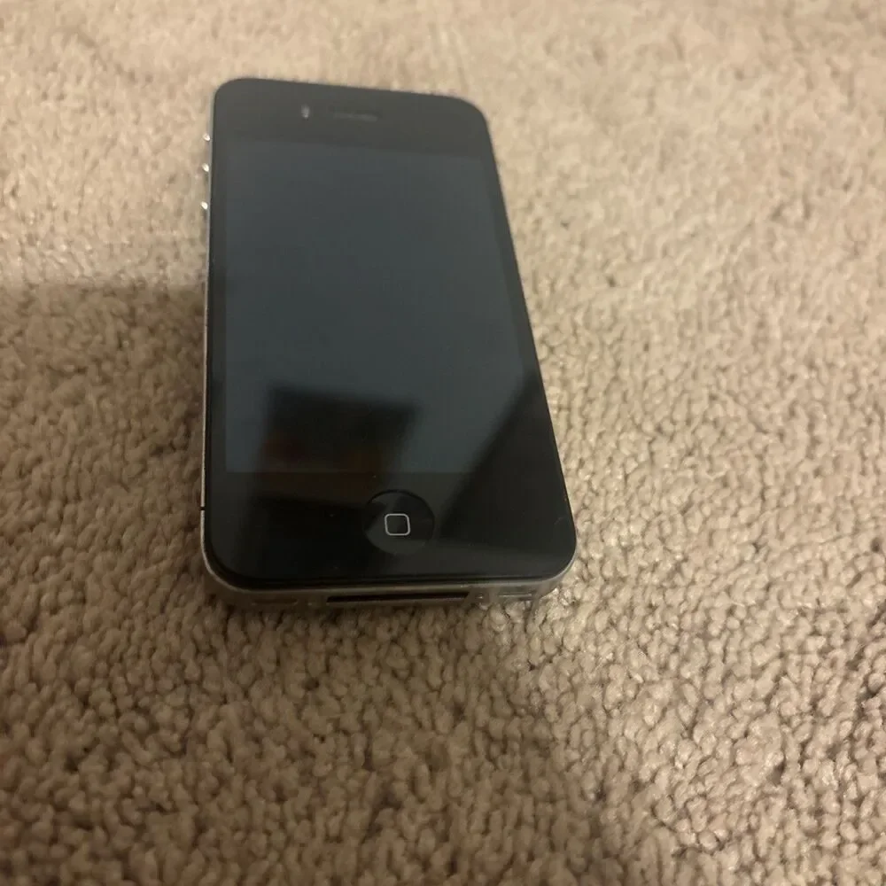 Apple iPhone 4 - 16 GB - Black - A1387 - For Parts/Repair